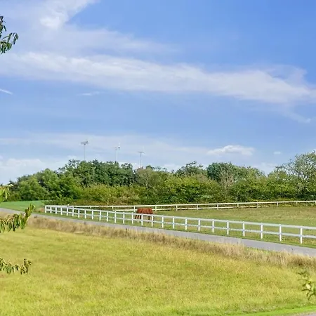 Taet Ved Holiday home