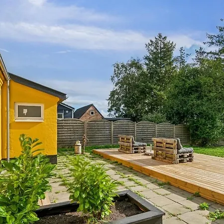 Holiday home Taet Ved *